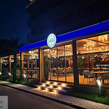Mavros Residence Stefan Building 아파트